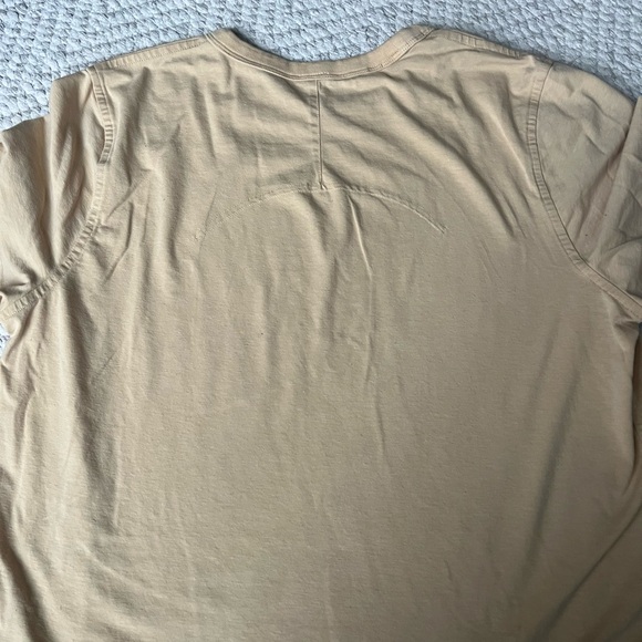 Lululemon Tee - Picture 2 of 4